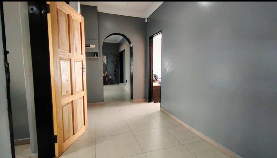 7 Bedroom Property for Sale in Deneysville Free State